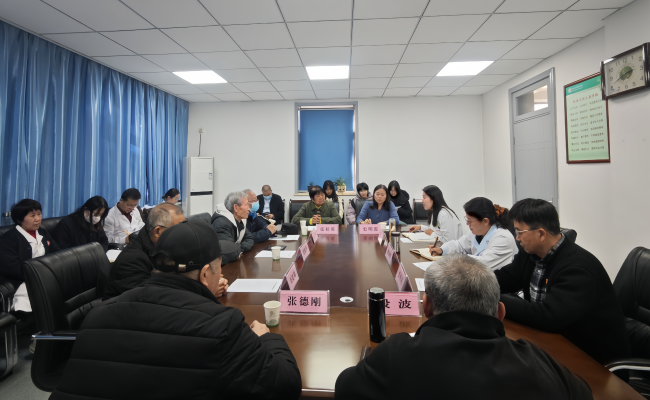 医院召开行风建设社会监督员座谈会 